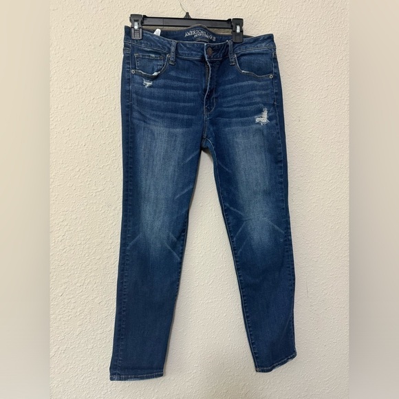 American Eagle Denim Jeans with a little distressed - Like New - Picture 1 of 7